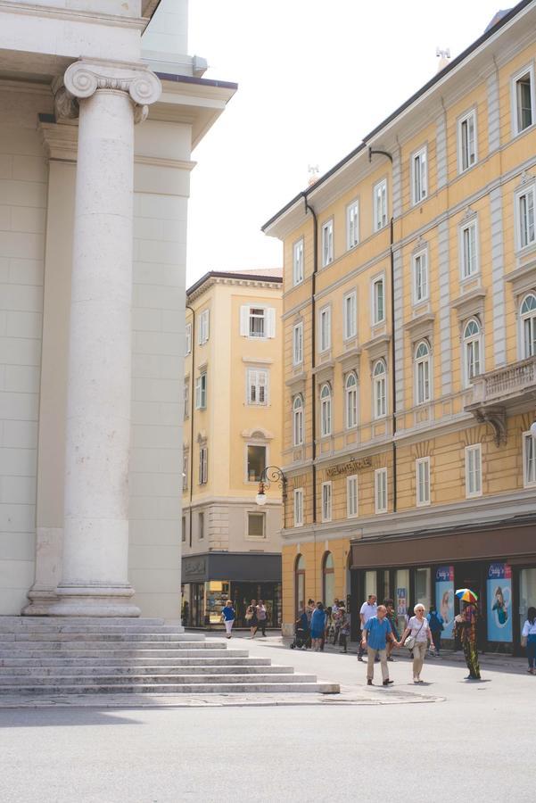 Hotel Centrale Trieste Exterior foto
